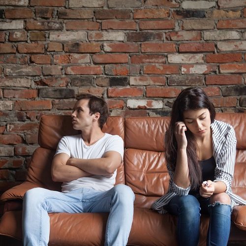 dificuldades de se relacionar com o parceiro ou parceira também é motivo para inicia terapia